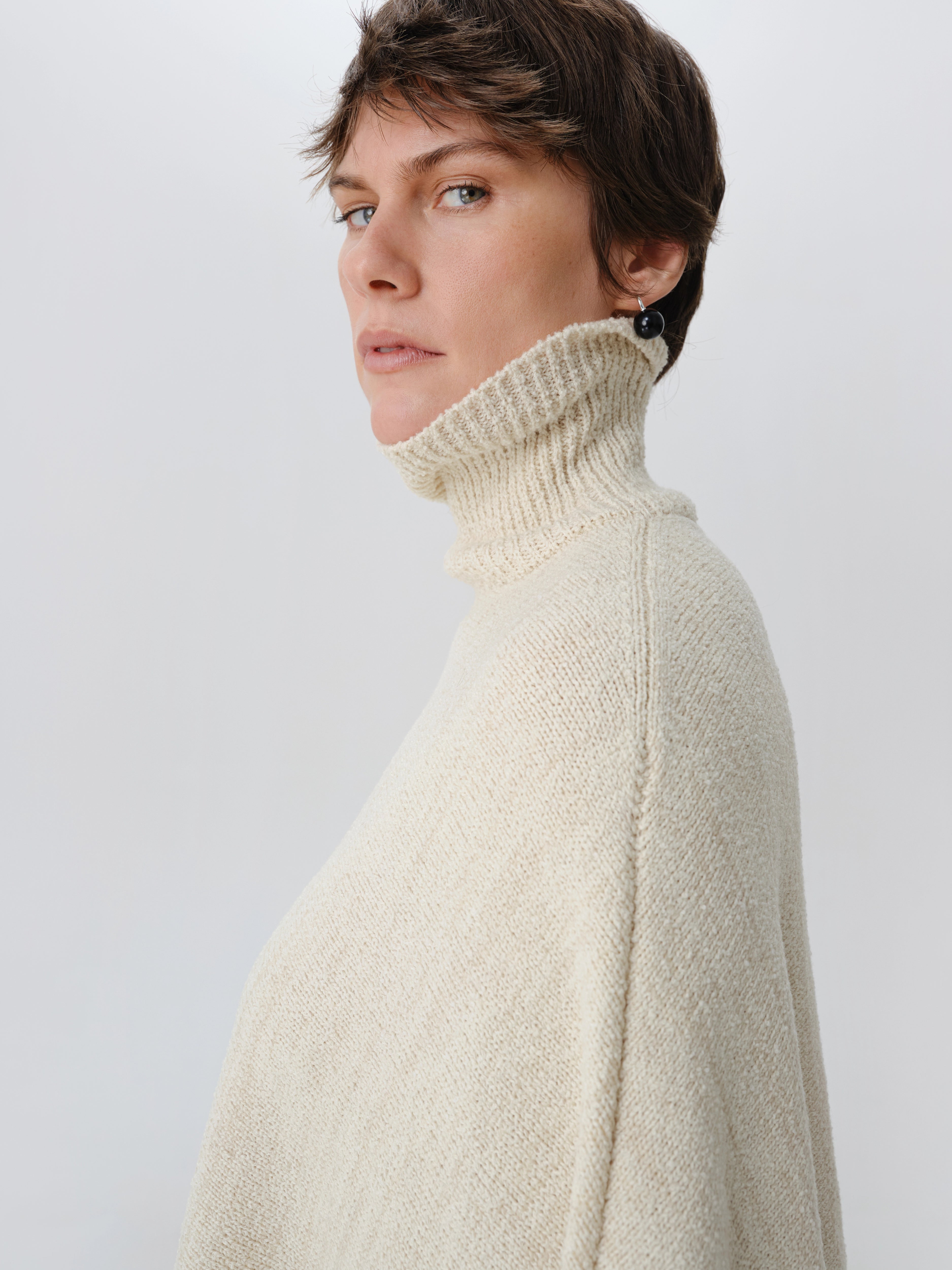 Poncho “Milk Blush”