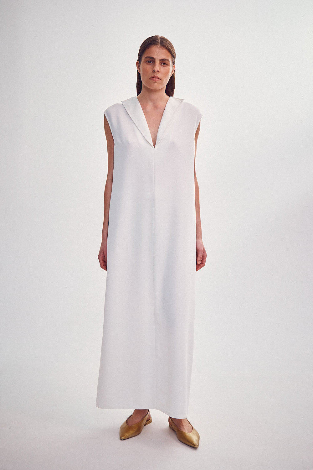 Dress with embroidered collar