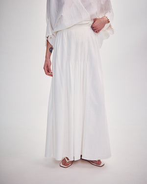 Skirt with hand-embroidered tie