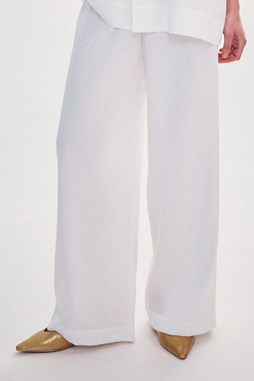 Pants without a belt