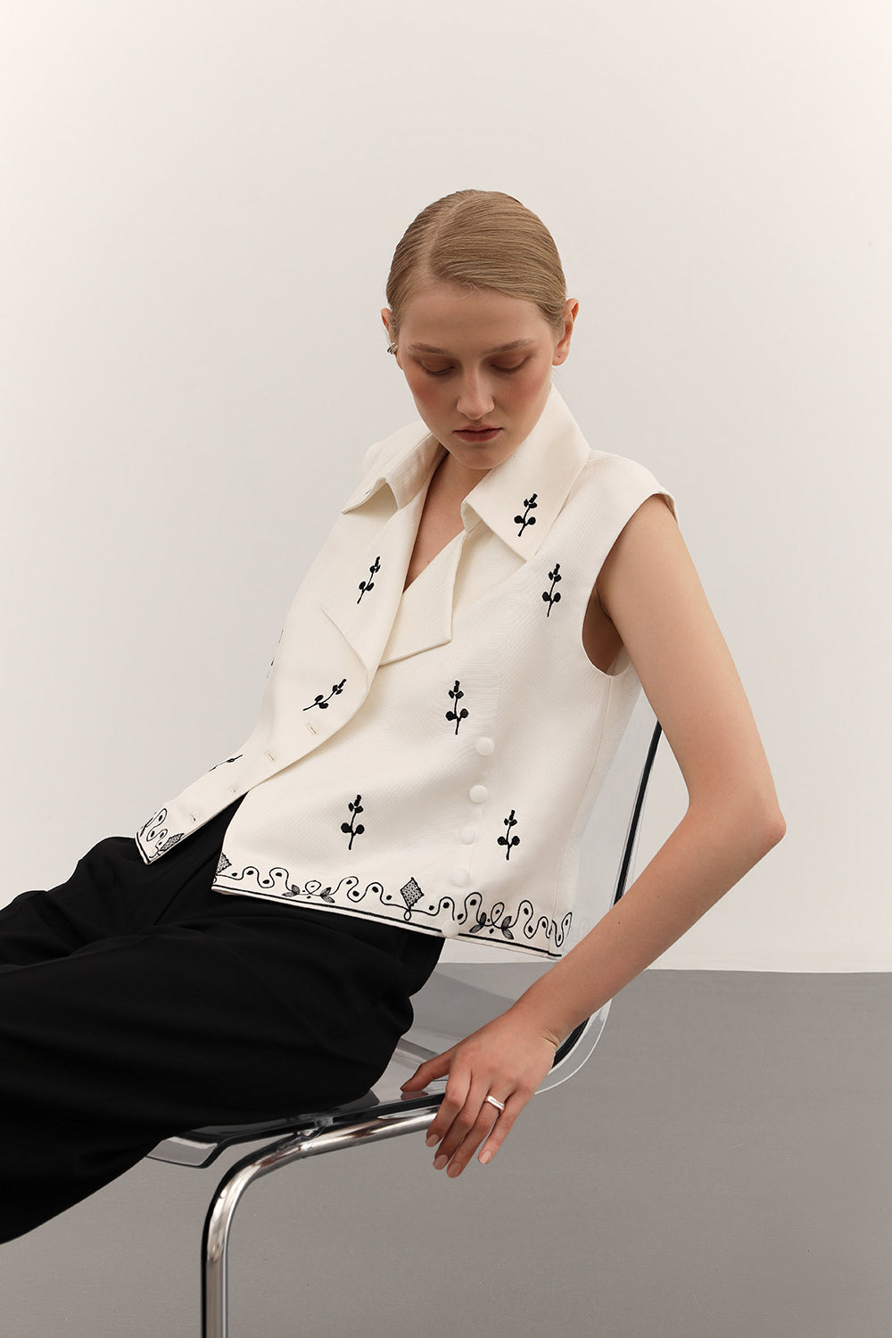 Vest with embroidery