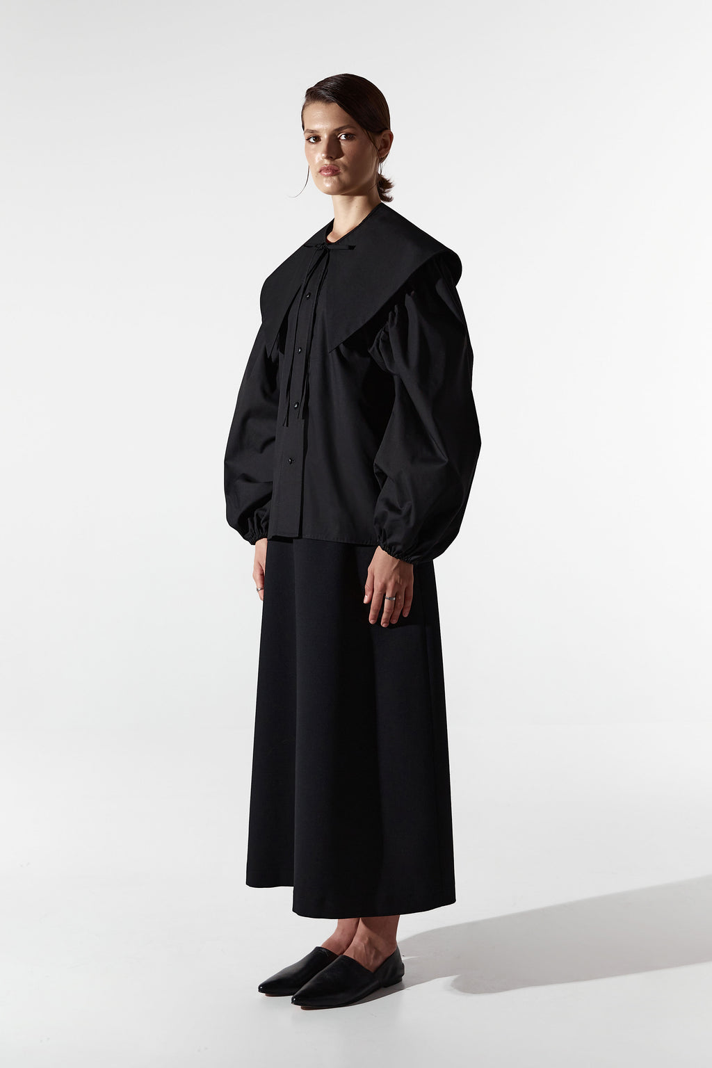 BLACK SHIRT WITH COLLAR