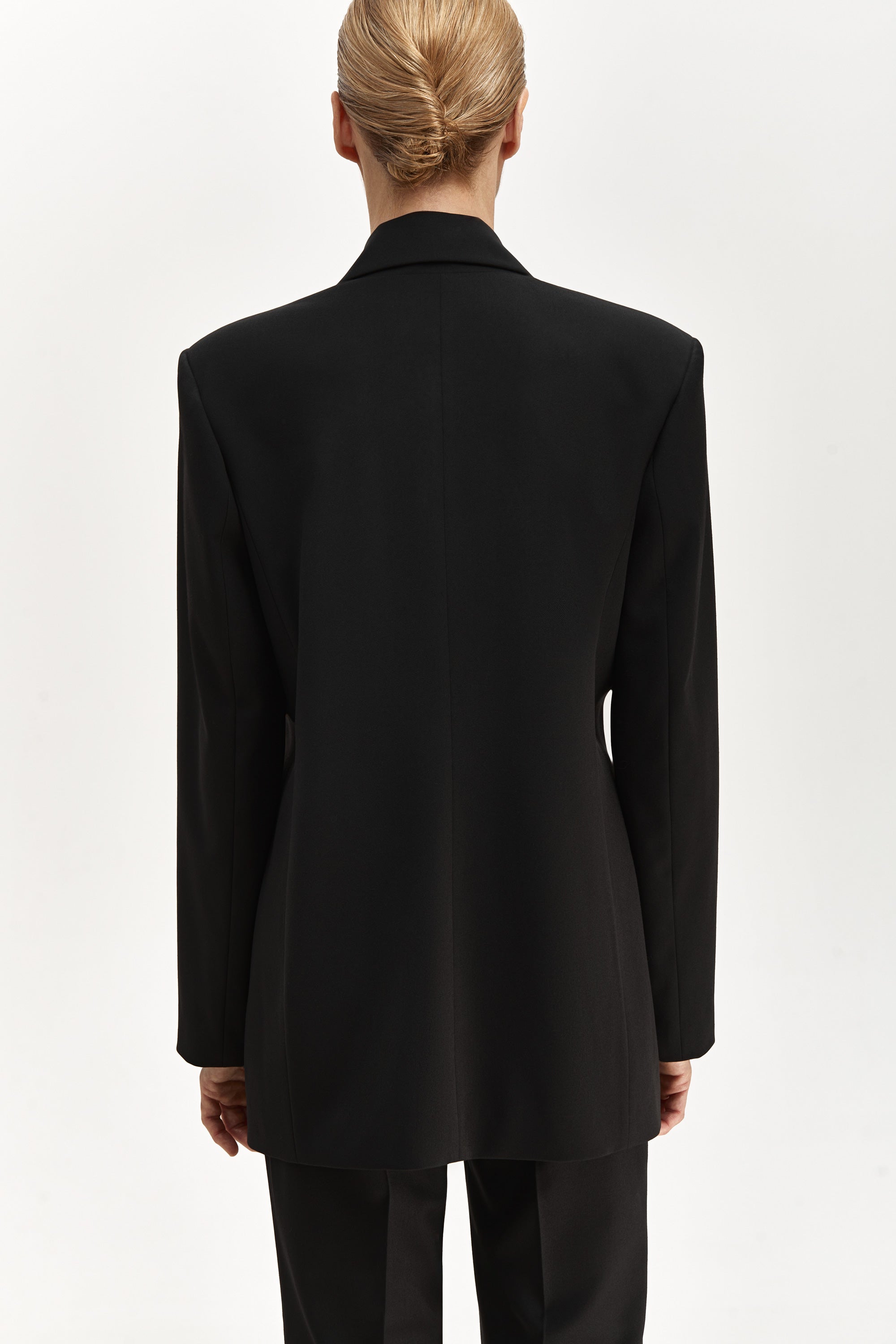 Jacket with brooch