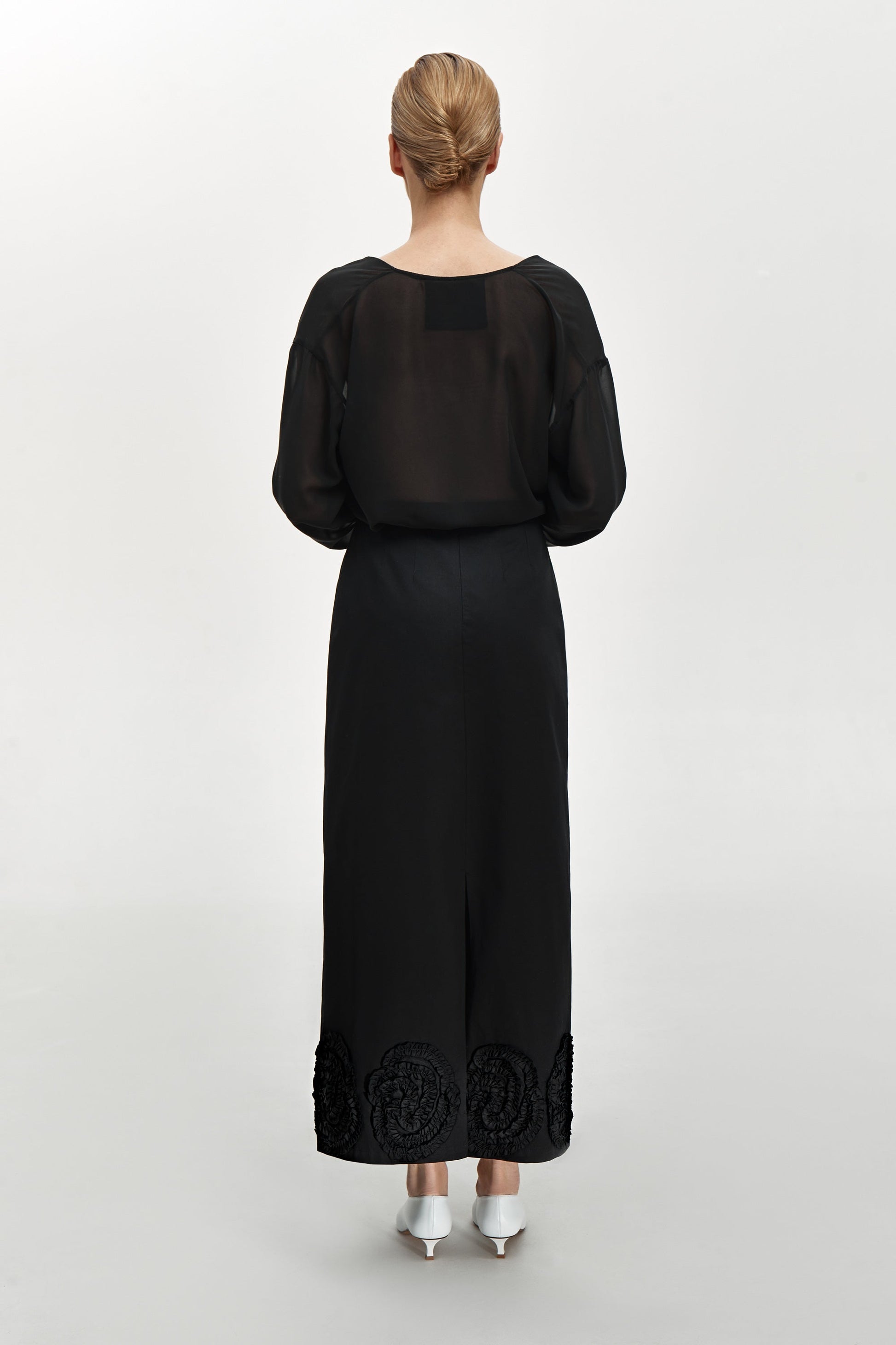 Black skirt with ornament