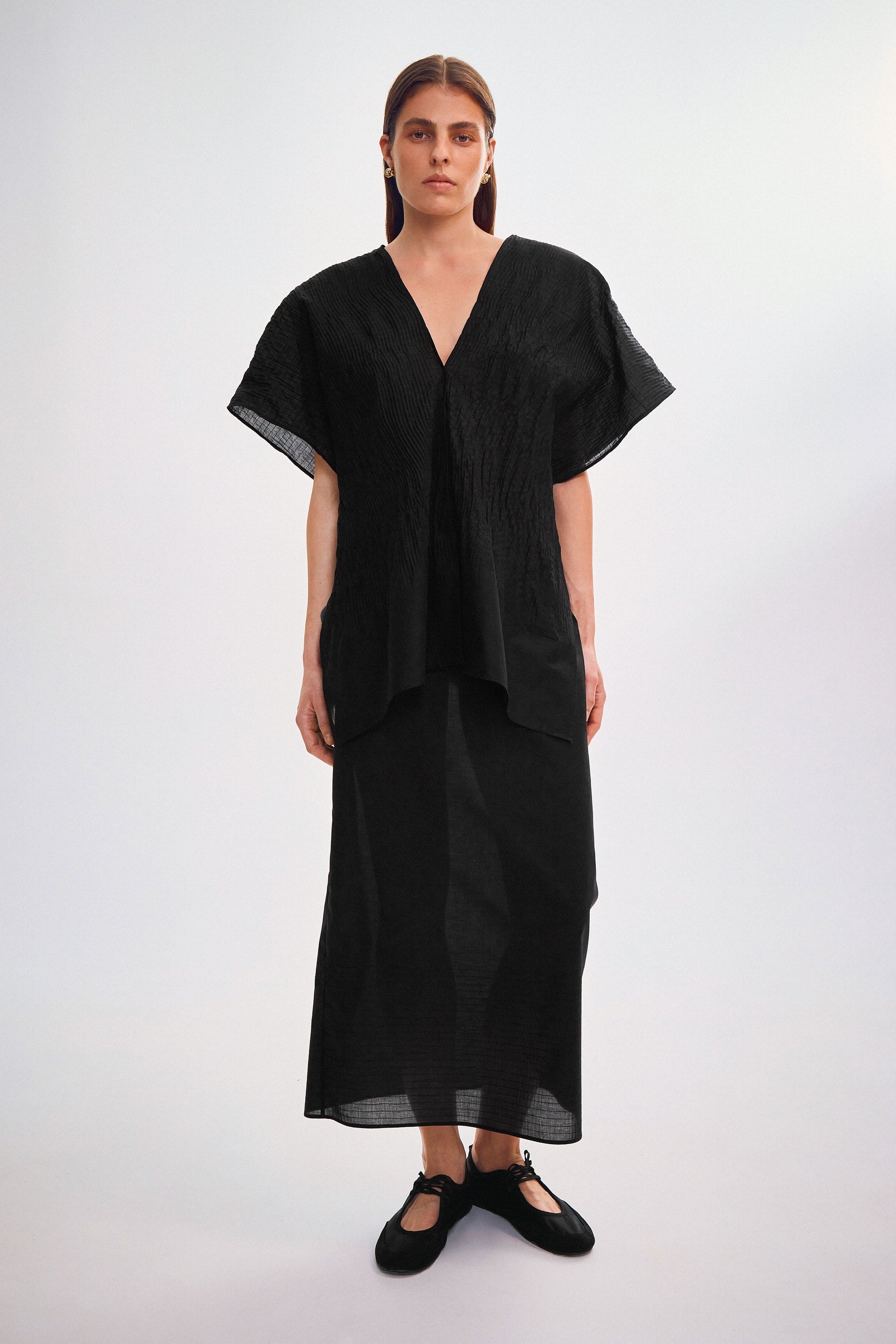 Skirt with a tied belt
