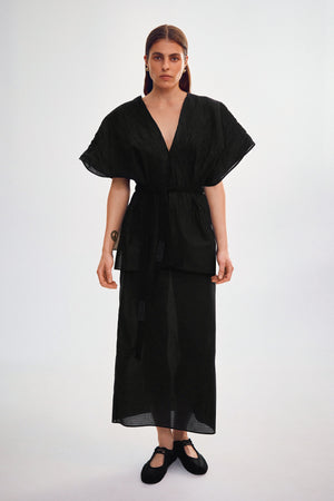 Skirt with a tied belt