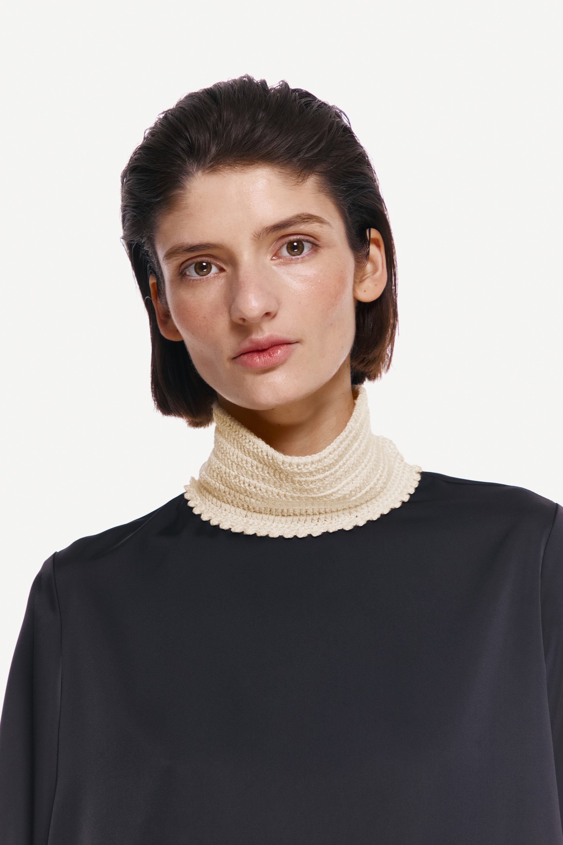 SHIRT WITH KNITTED STAND