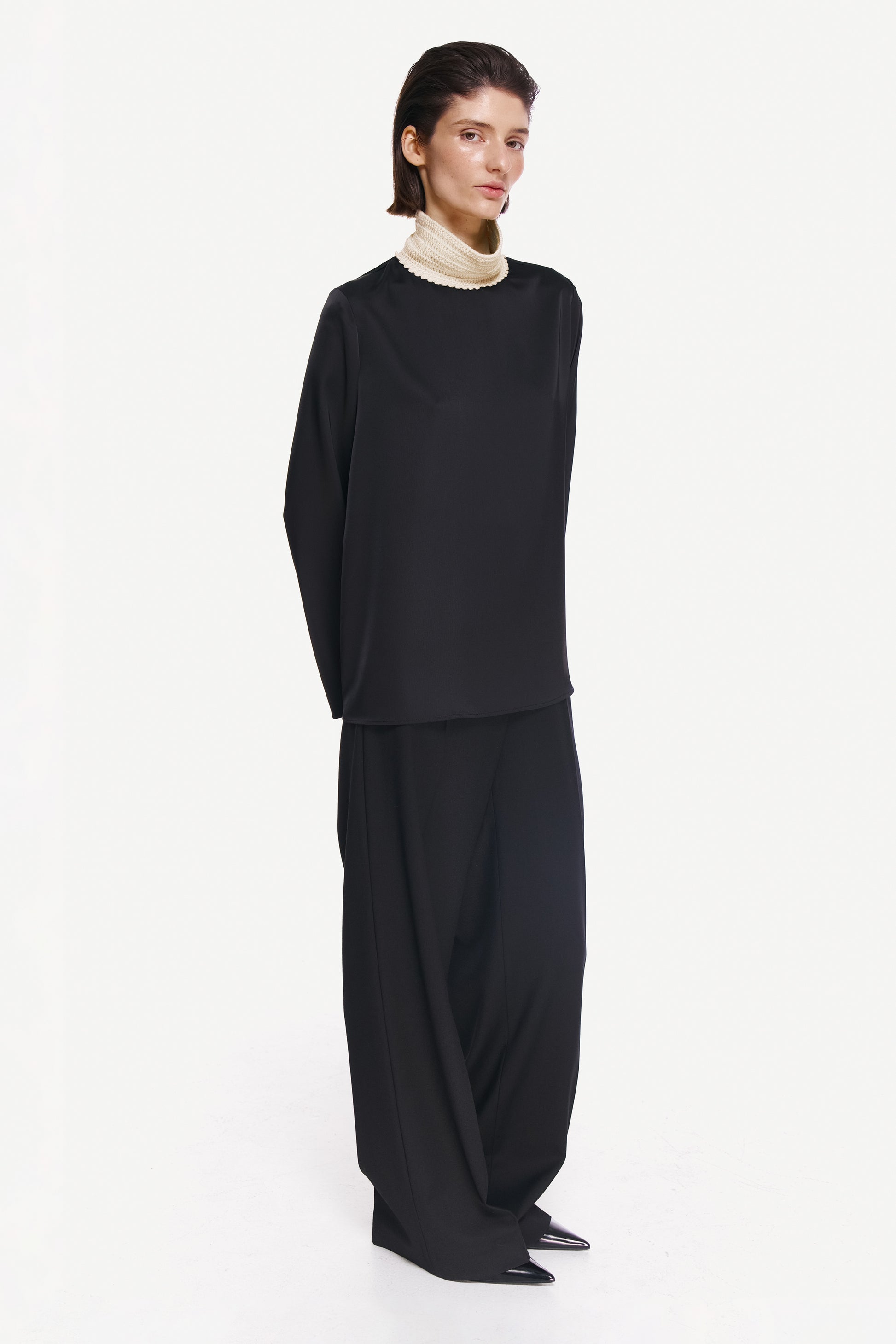 SHIRT WITH KNITTED STAND
