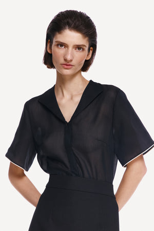 SHIRT WITH WHITE EDGING