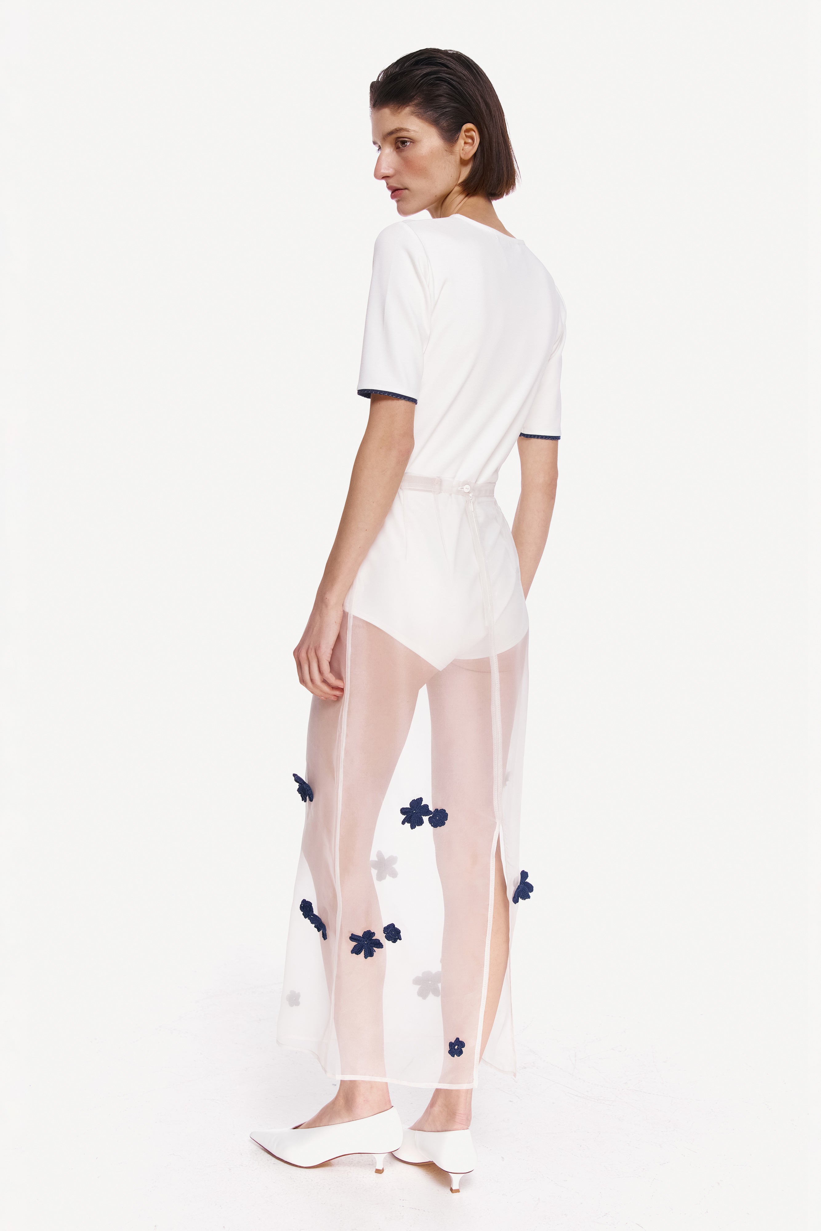 SILK SKIRT WITH KNITTED FLOWERS