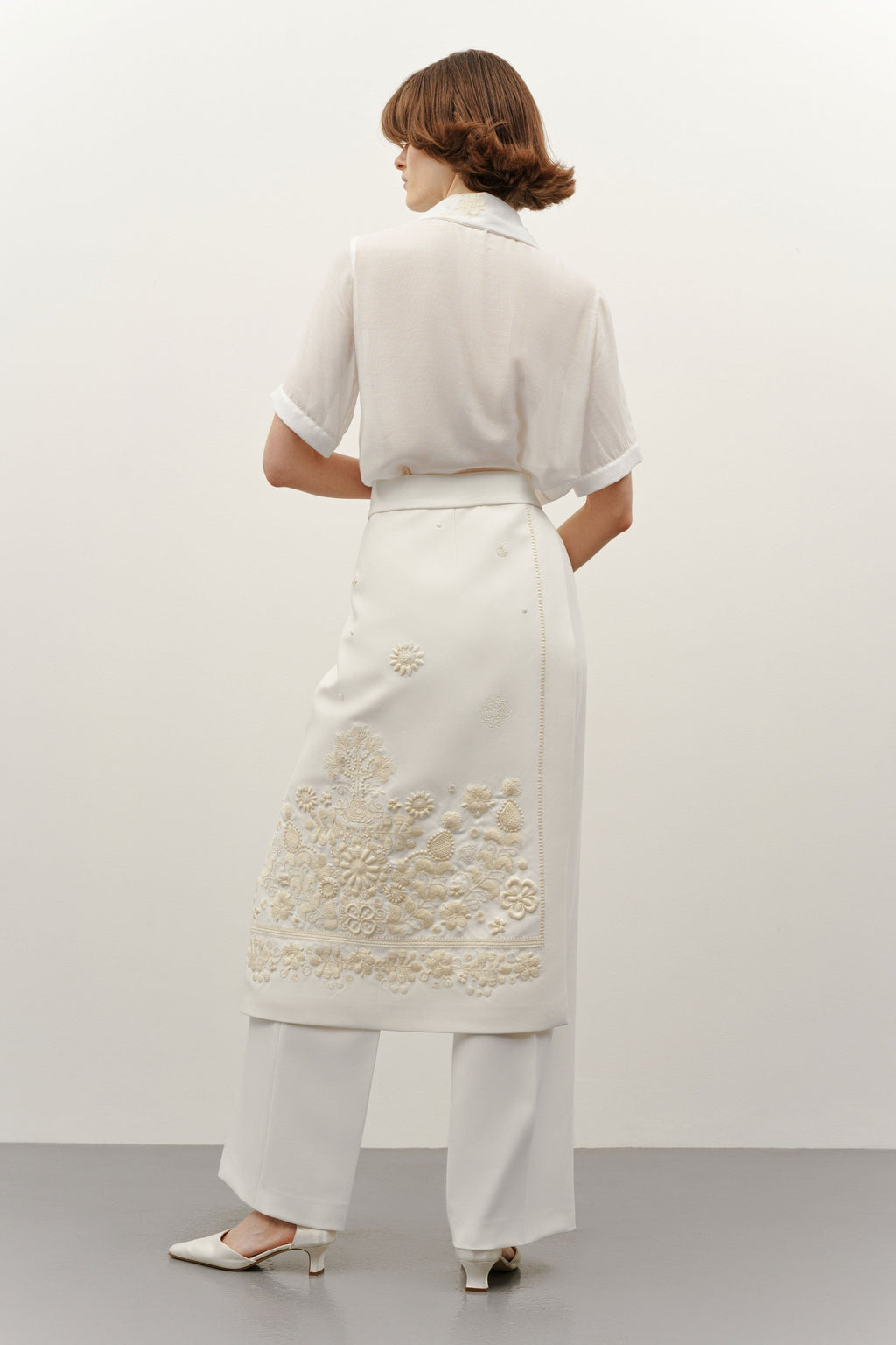 Milk embroidered “PLAKHTA”