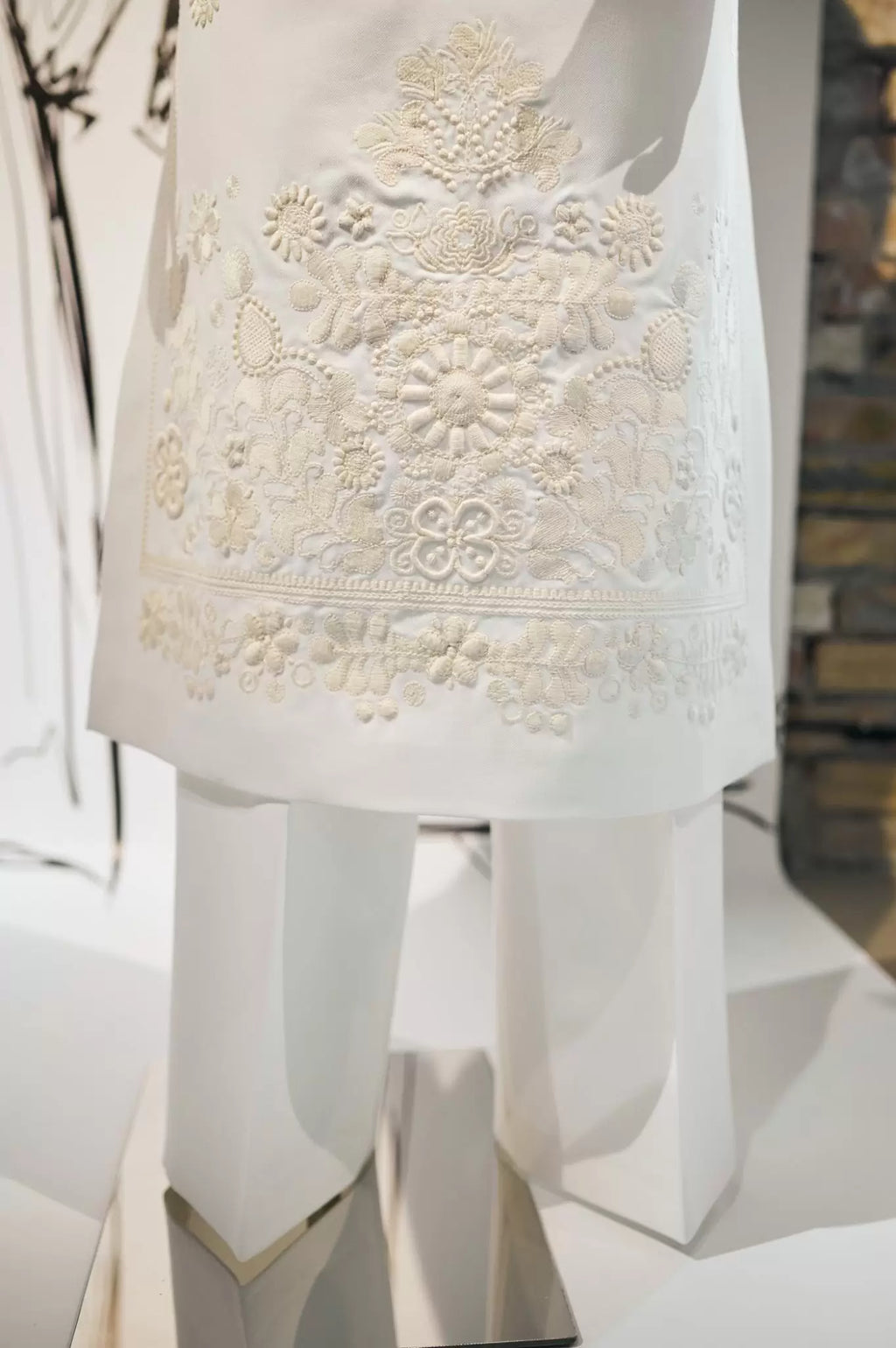 Milk embroidered “PLAKHTA”